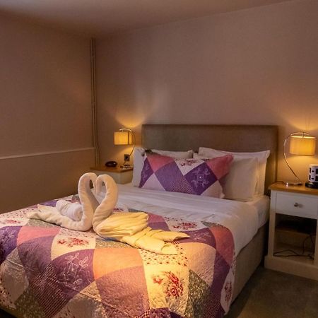 The Hare And Hounds Bed & Breakfast Fulbeck Екстериор снимка
